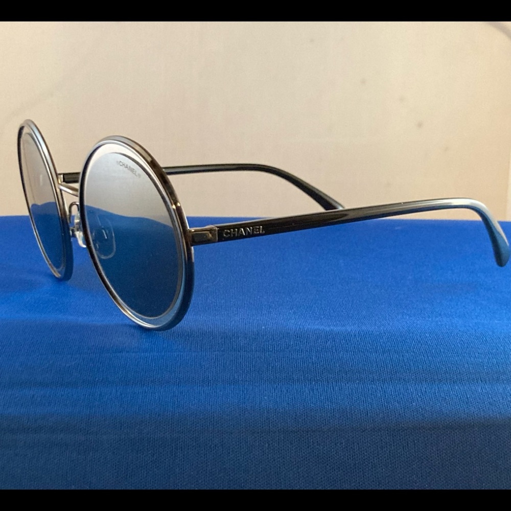 CHANEL•CHANEL•CHANEL